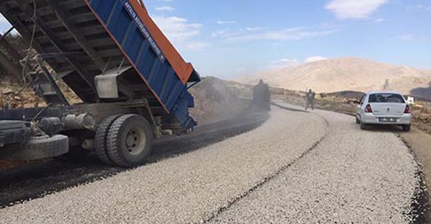 Antalya Çobanisa ile Gümüşyaka yollarına asfalt seriliyor!