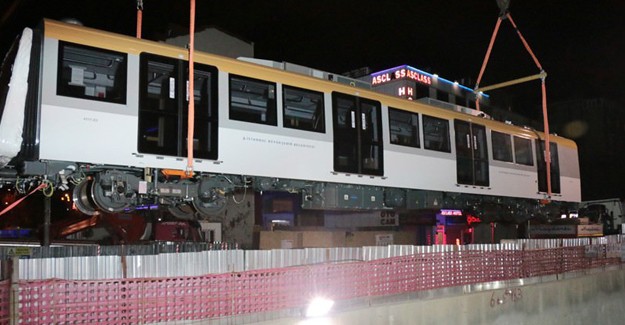 Üsküdar Çekmeköy Metrosu'nda vagonlar artık raylarda!