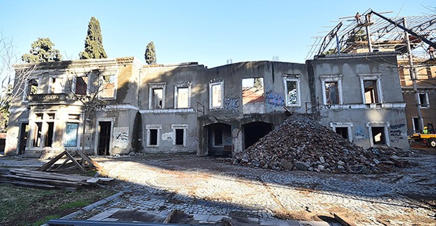 İzmir Paterson Köşkü’nde restorasyon çalışmaları sürüyor!