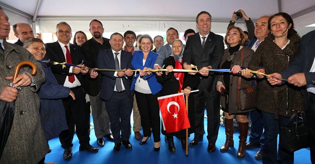 Buca Türkan Saylan Çağdaş Yaşam Merkezi açıldı!