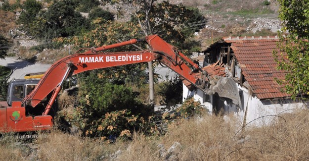 Mamak'ta 30 bin 500 gecekondu yıkıldı!