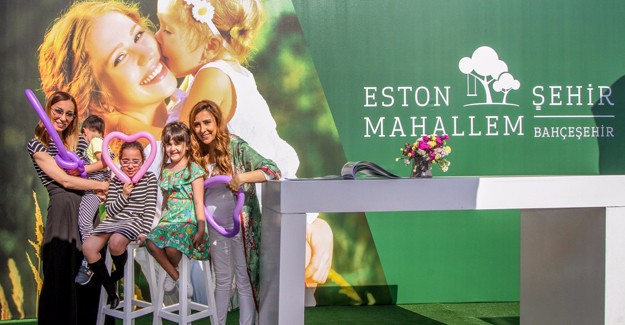 Eston Şehir Mahallem'de Annelere özel “Senede 1 Gün” fırsatı 23 aileyi mutlu etti!
