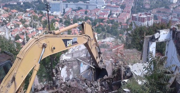 Ankara Hıdırlıktepe'de 545 gecekondu ve metruk yapının yıkımı gerçekleştirildi!