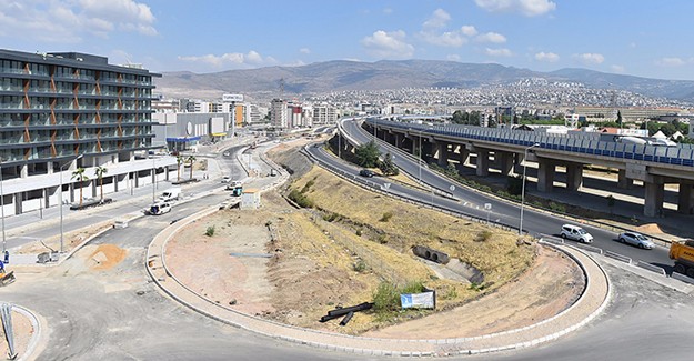İzmir Bornova'da trafik sorunu çözülüyor!