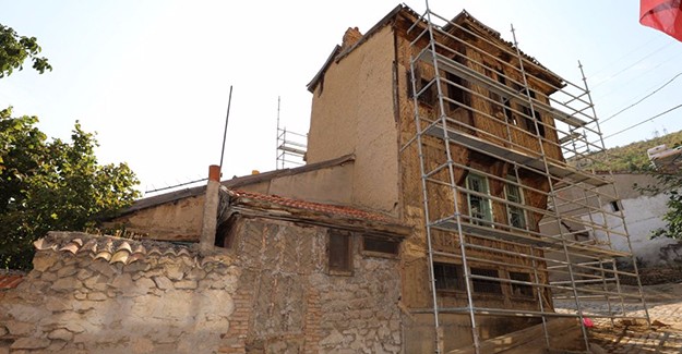 Afyon Akmescit'de Kültür Evlerinin restorasyon çalışması başlıyor!