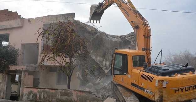Hatay Emek ve Aksaray dönüşüm projesinde metruk bina yıkımları sürüyor!