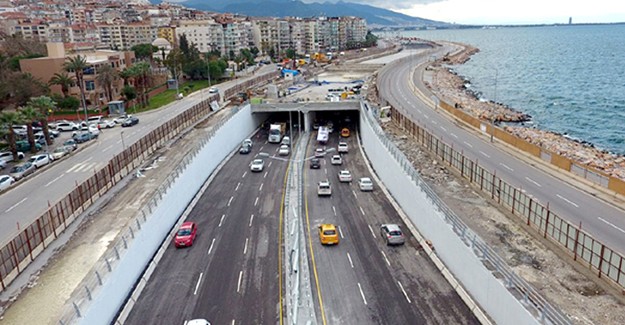 İzmir Mithatpaşa Karayolu Altgeçidi trafiğe açıldı!
