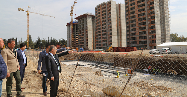 Başkan Çelikcan, Yüreğir Sosyal Konut Projesi inşaatını inceledi!