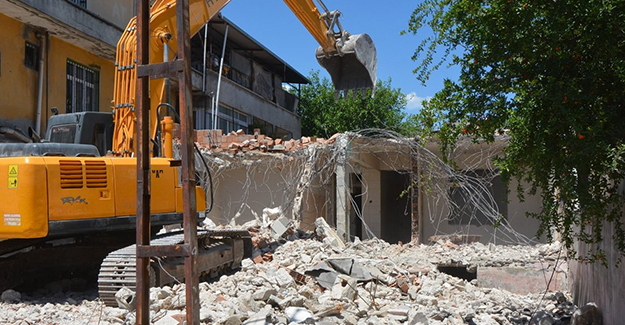 Antakya Emek ve Aksaray kentsel dönüşüm projesinde yıkım çalışmaları sürüyor!