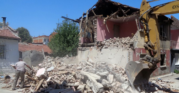 Osmangazi Belediyesi 9 ayda 85 metruk binayı yıktı!