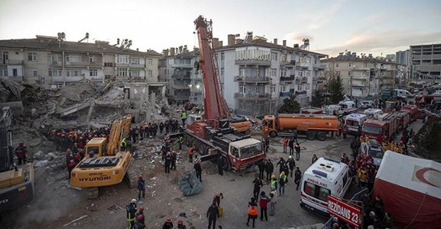 Elazığ ve Malatya depremzedelerine 6 bin 400 yeni konut müjdesi!