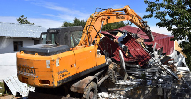 Osmangazi Belediyesi kaçak yapıların yıkımına devam ediyor!