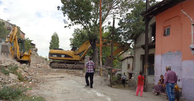 Ankara'da kentsel dönüşüm için 4.571 gecekondu yıkıldı!