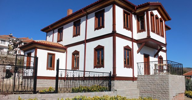 Ankara parklarına tarihi Ankara evleri yapılıyor!