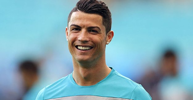 Cristiano Ronaldo New York'tan 18,5 milyon dolara daire satın aldı!