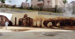 Trabzon Aydınlık Park Sitesi'nde boş kalan duvarlar süslendi!