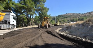 İzbeton, İzmir'in 8 ilçesinde asfalt çalışması yapıyor!