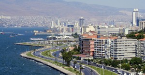 'İzmir'de bina dönüşümü değil ada bazlı dönüşüm olmalı!'