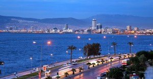 Çanakkale depremleri İzmir'de kentsel dönüşümü yeniden sorgulattı!