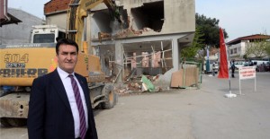 Osmangazi Belediyesi Küçükbalıklı Mahallesi’nin binalarını yıkıyor!