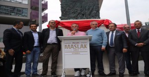 Ağaoğlu, Maslak 1453'teki Atatürk heykelinin açılışını yaptı!