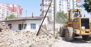 Konya Karatay'da 86 metruk bina yıkıldı!
