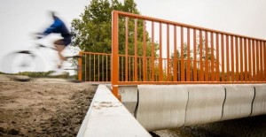 Dünyanın ilk 3D köprüsü Hollanda'da hizmete açıldı!