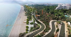 Antalya Akdeniz Bulvarı'nın kuzey ve güney şeridi trafiğe kapatıldı!