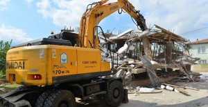 Yıldırım Belediyesi kaçak yapıların yıkımına devam ediyor!