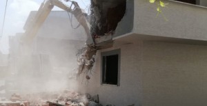 Osmangazi Belediyesi kaçak binaların yıkımına devam ediyor!