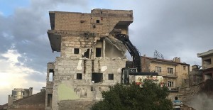 Nevşehir Belediyesi tarafından metruk binalar yıkılıyor!