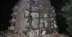 Kağıthane Belediyesi riskli yapıların yıkımlarına devam ediyor!