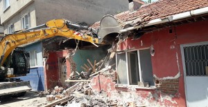 Osmangazi Tuna Mahallesi'ndeki metruk bina yıkıldı!